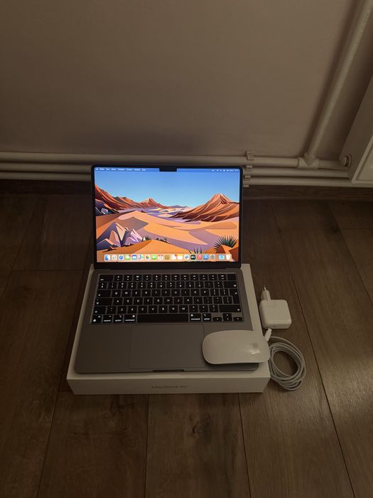 Laptop Apple MacBook Air M2, 8GB RAM, 256GB SSD, baterie 100%