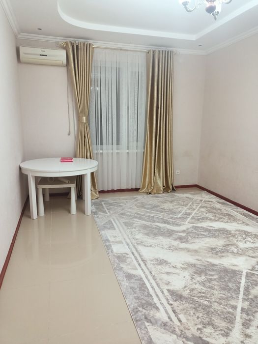 Продам коттедж в центре ( 12 микр)