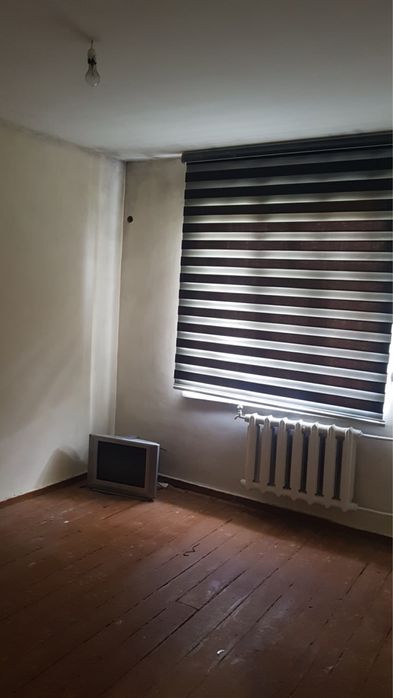 Sotiladi dom 4 mikrarayon3 xona4 qavat Narxi 380mln hokimyad ro’parasi