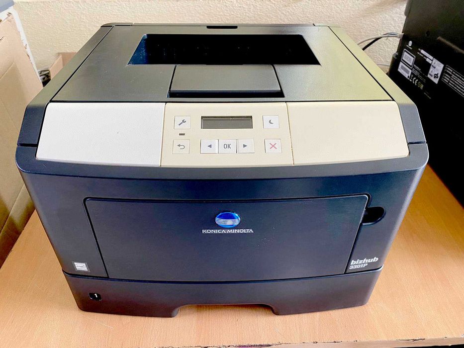 Цветни и моно Лазарен принтер и принтер/копир/скенер А4 Коника Минолта