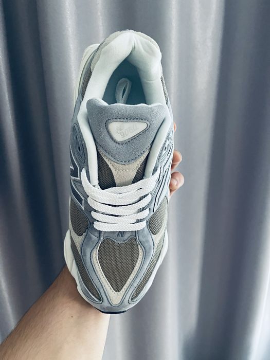 Adidasi New Balance 9060 Gri