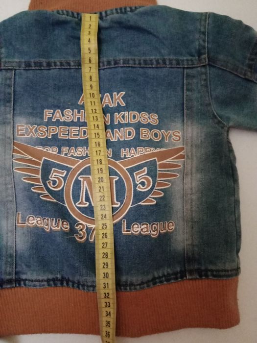Детский джинсовый костюм.