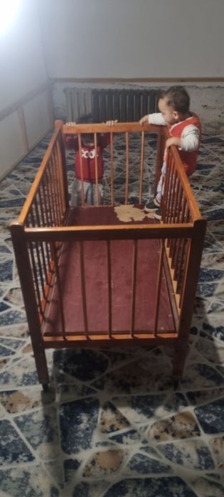 Детский кровать сотилади