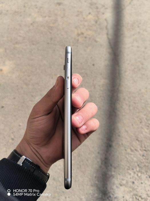 Iphone 6s plus bez sim