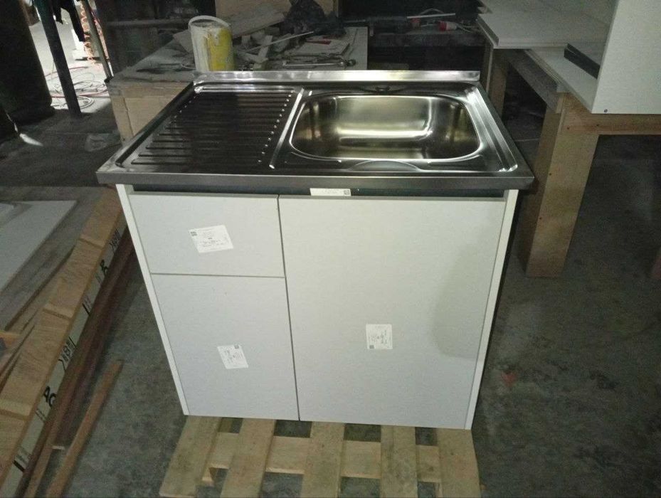 Мойка Тумба в красывом дизайне. Размер 80см на 60 см