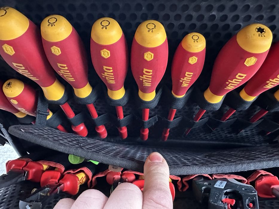 Knipex Robust 45 куфар с инструменти