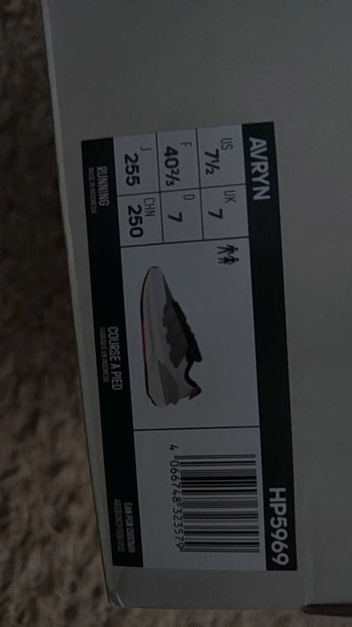 Adidasi ADIDAS Avryn