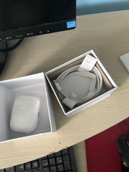 Airpods pro 3 …………….