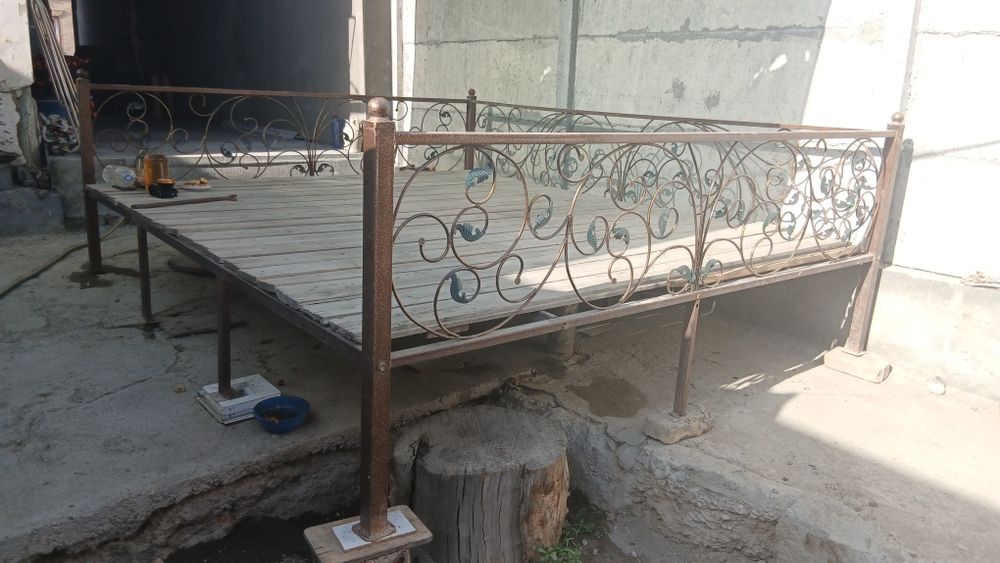 Темир крават сотилади