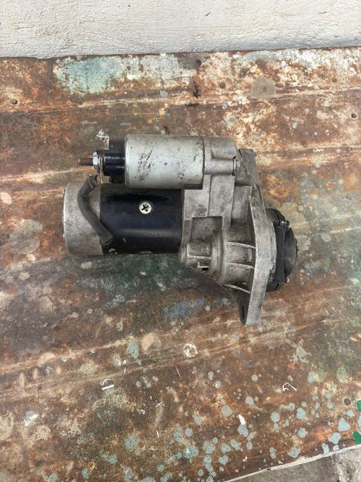 Isuzu машина  стартеры