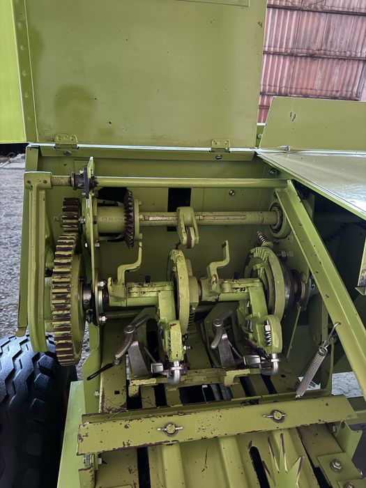 Claas markant 65