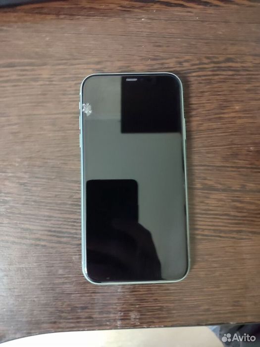 Срочно прадаю IPhone 11