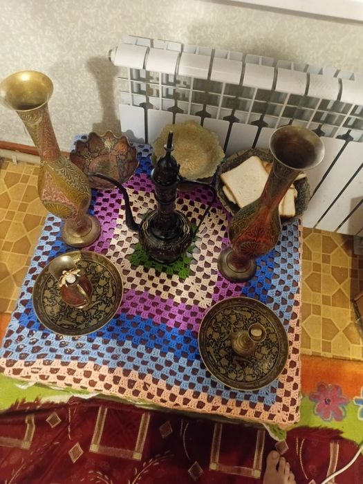 Латуные вазы тарелки