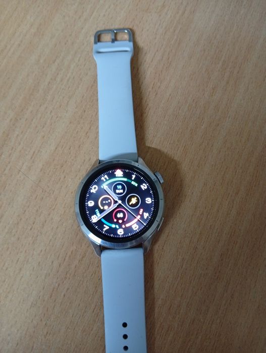 Отличные часы xiomi s4