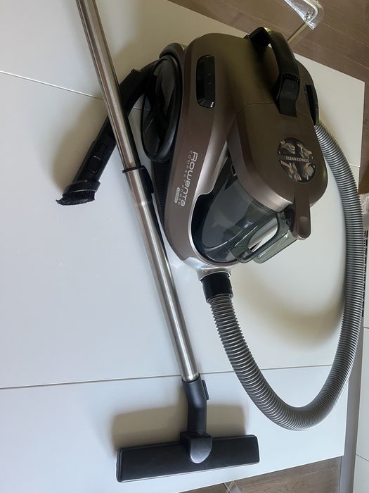 Aspirator fara sac Rowenta Compact Power Cyclonic Animal Care RO3786EA