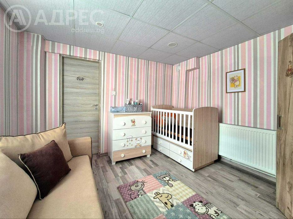 ДВЕ КЪЩИ, с. Николово, РЗП 135 кв.м., двор 1273 кв.м., с гараж
