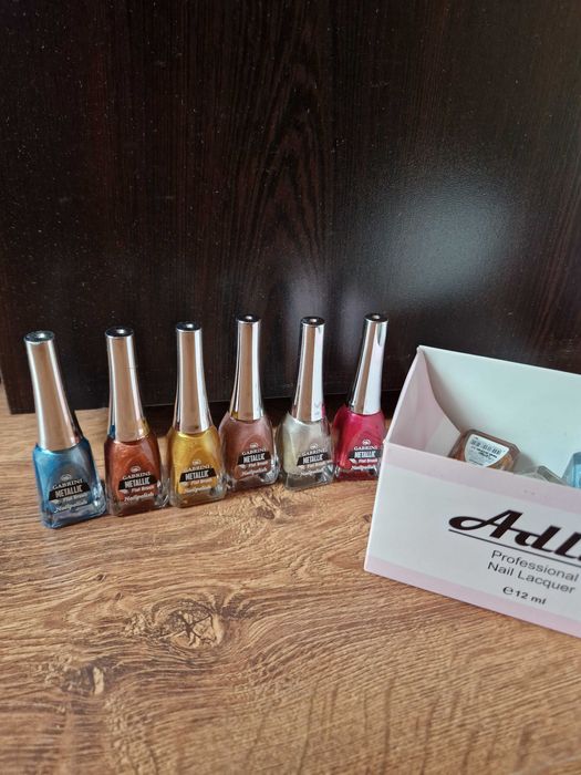 Обикновен лак за нокти