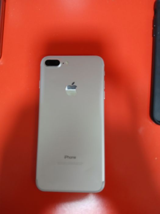 iPhone 7 plus недорого в четком состоянии