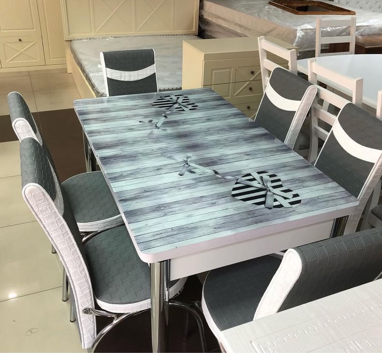 Продам комплект стол со стульями