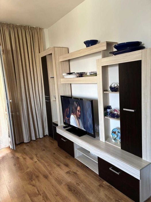 Дава се под наем Едностаен апартамент в Свети Влас - 40 кв.м за 255 € - Снимка #1