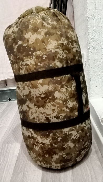 Спальный мешок для похода.