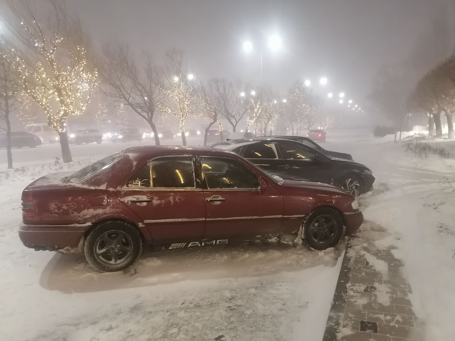 Продается Mercedes benz C class 220