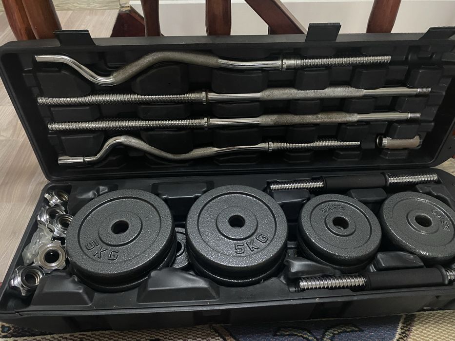 Набор гантелей для тренировок