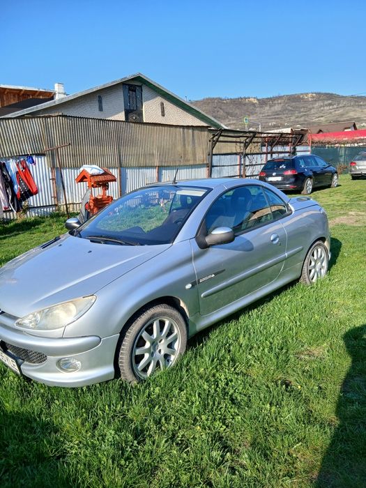 Vând masină Peugeot 206