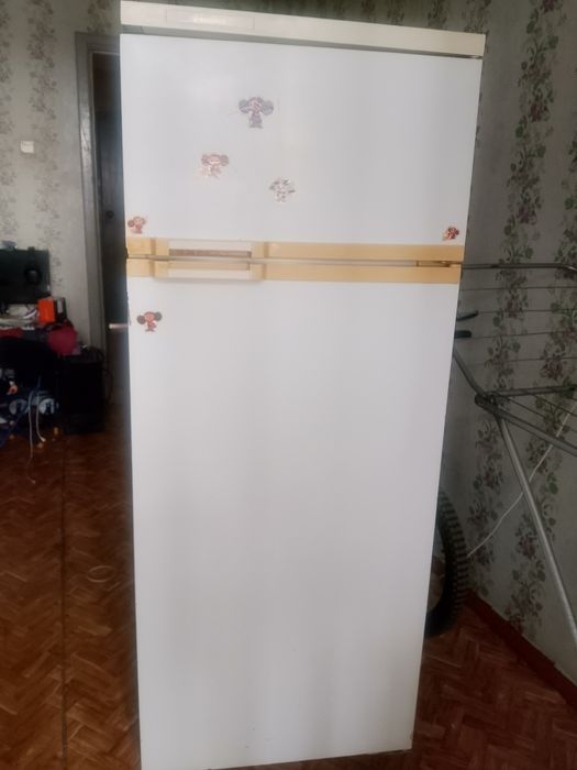 Продам холодильник