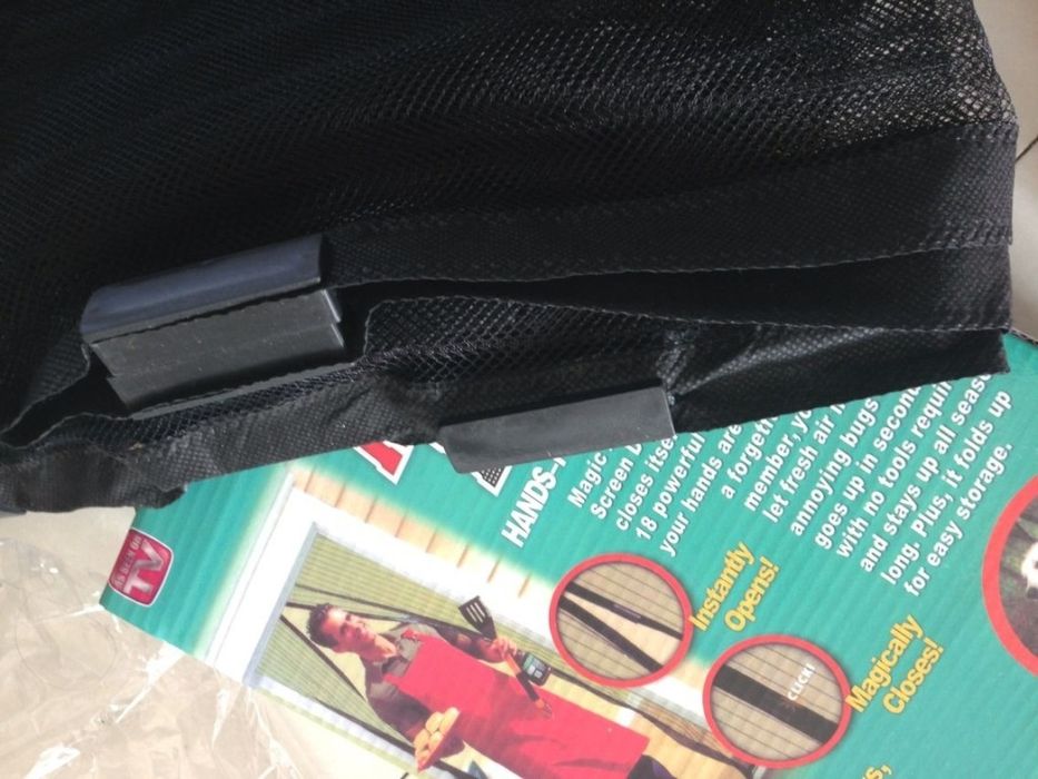 Предпазна мрежа за врата против насекоми