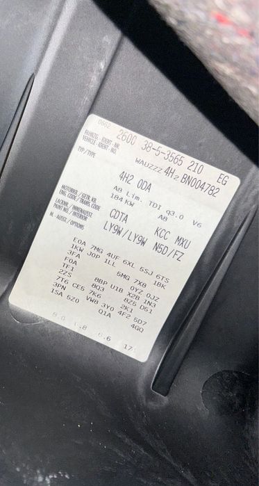 Cutie automata Audi A8 D4 2011-2014 cod KCC MXU