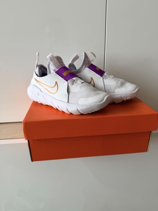 Маратонки Nike номер 27,5