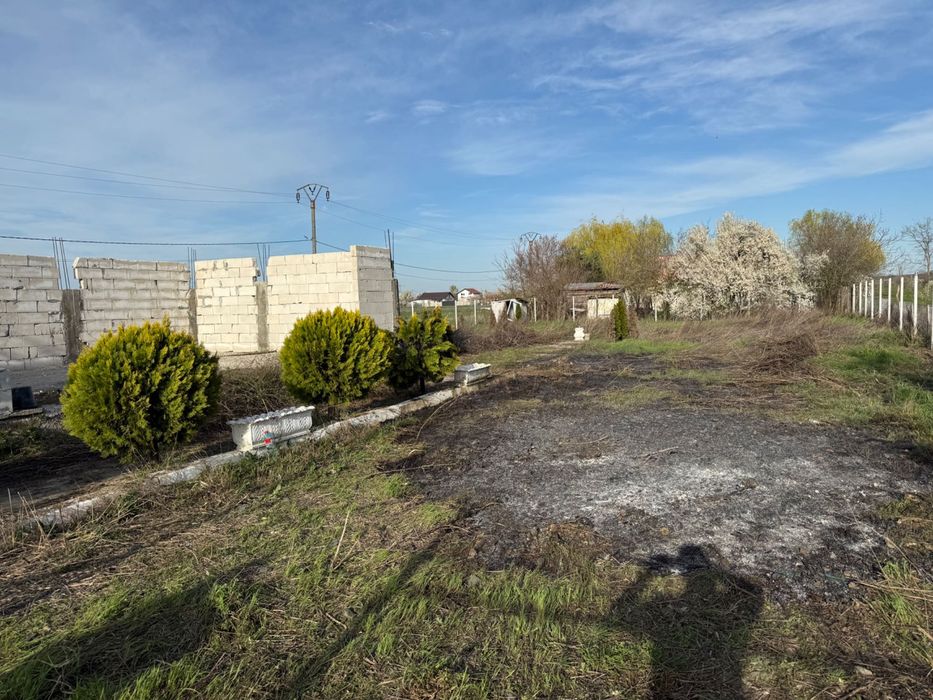 Loc intavalian de vanzare