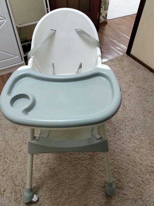 Детский столик для кормления