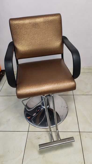 Кресло парикмахерское