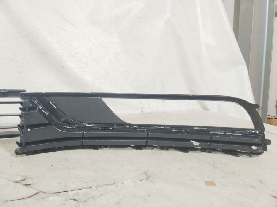 Grila inferioara + grilele proiector (set grile) bara fata VW Passat B7 2010, 2011, 2012, 2013, 2014, 2015
