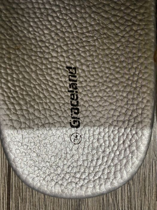 Детские- женские тапочки 34 размер новые