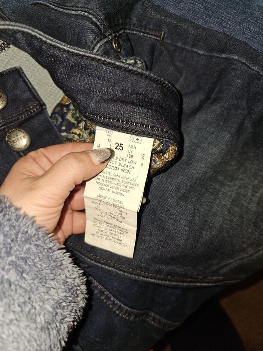 Blugi măsura 34 nou cu etichetă