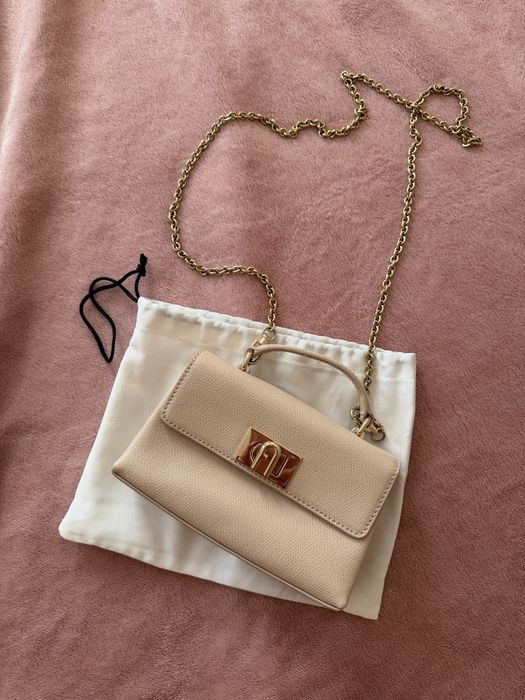 Чанта Furla 1927 от естетсвена кожа