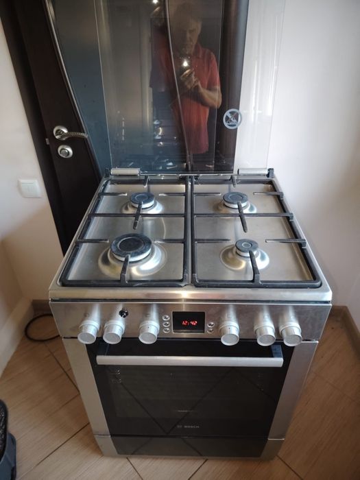 Продам газовую плиту Bosch