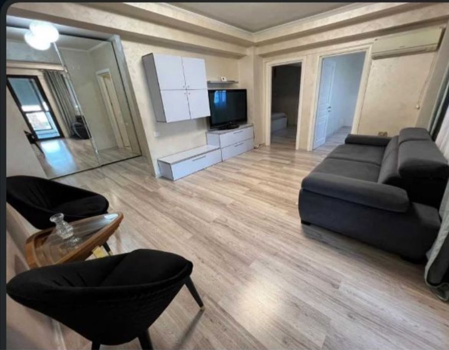 Proprietar vand apartament