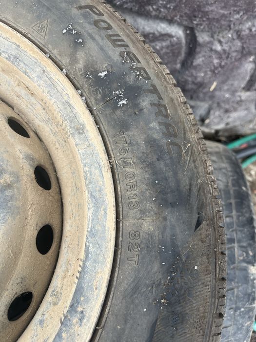 Зимняя резина. 13 размер