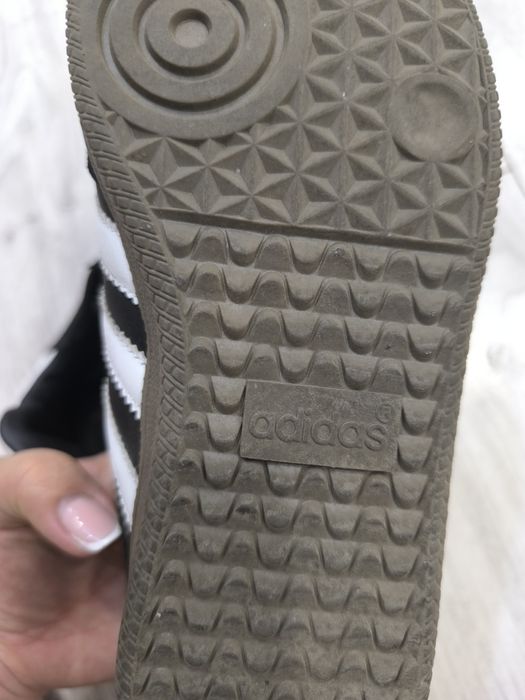 Кроссовки Адидас
