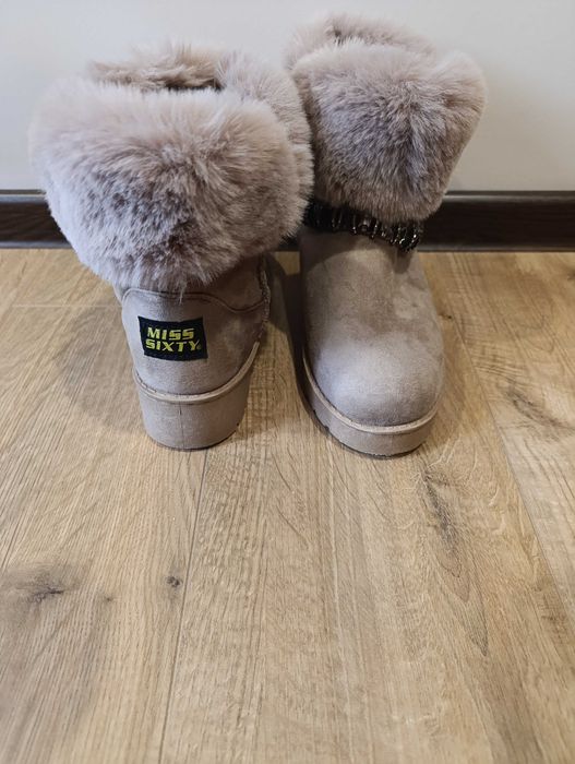 Топли зимни боти