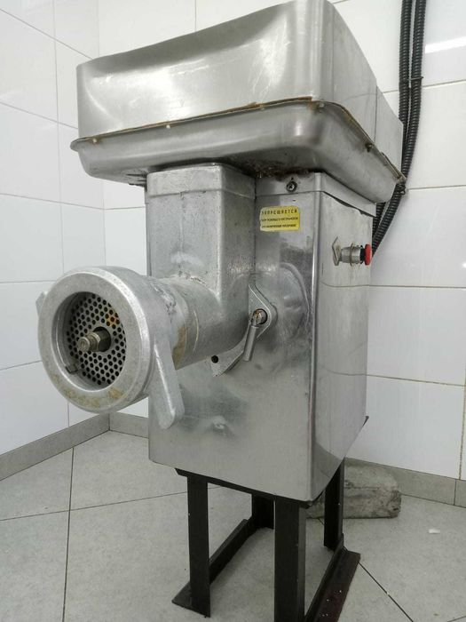 Продам производственные мясорубки