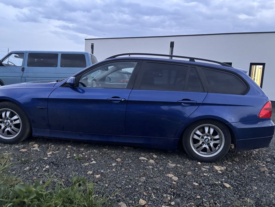 Vand bmw seria 3 fiscal pe loc sau schimb