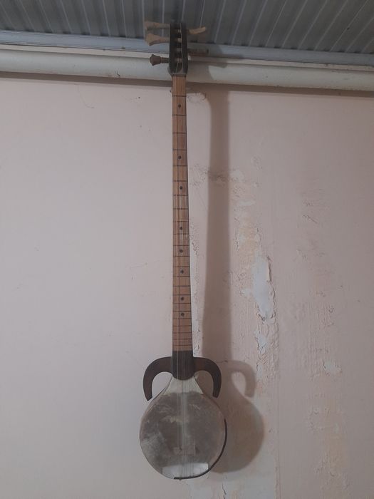 Qashqarcha rubop sotiladi