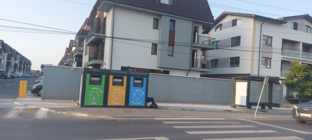 Garsoniera cu curte de inchiriat