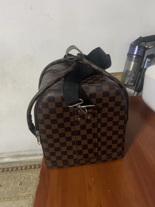 Продам чемодан сумку для косметики макияжа