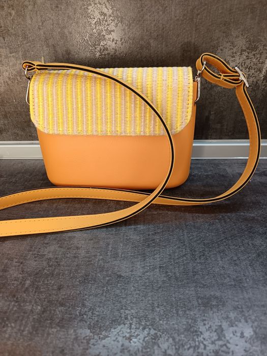 Малка, оригинална чанта O bag